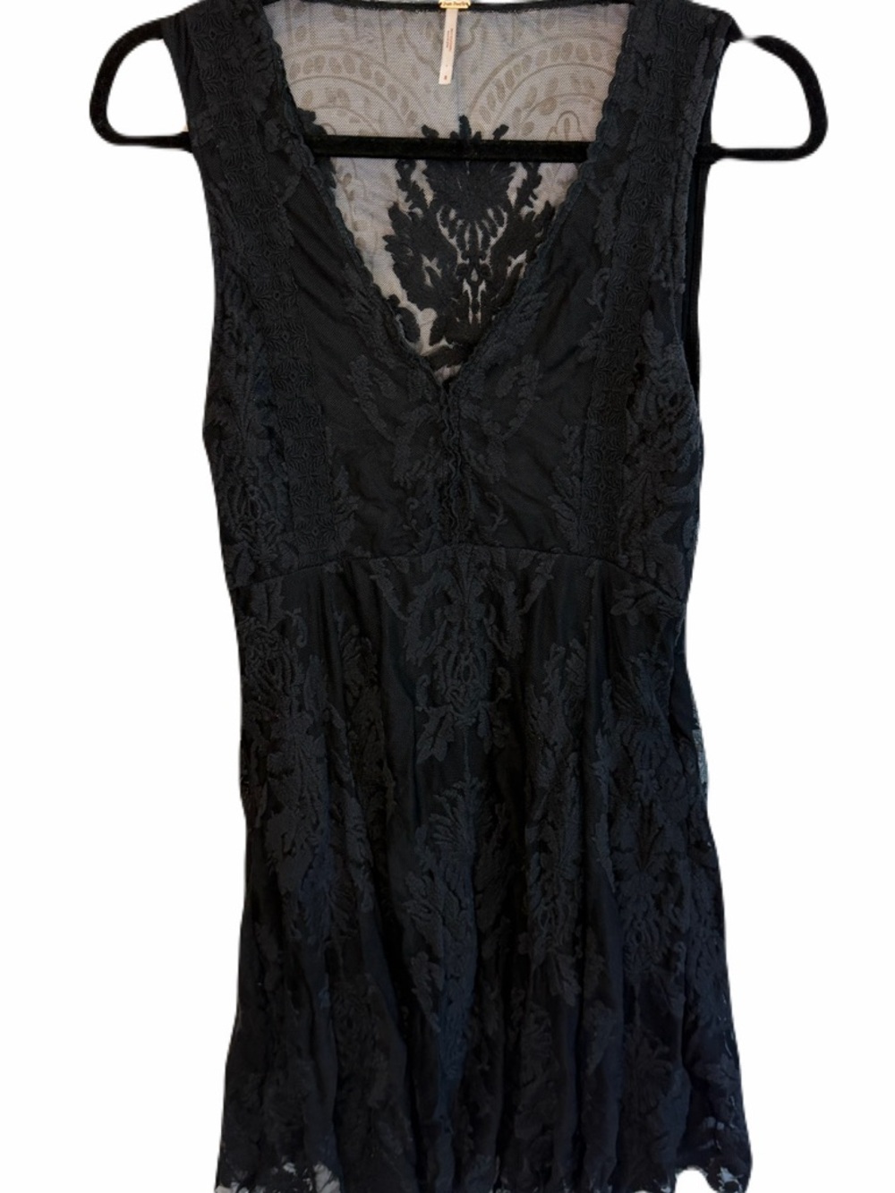 Free People Black Lace Overlay Sleeveless Dress size 8. Boho Beachy Coastal